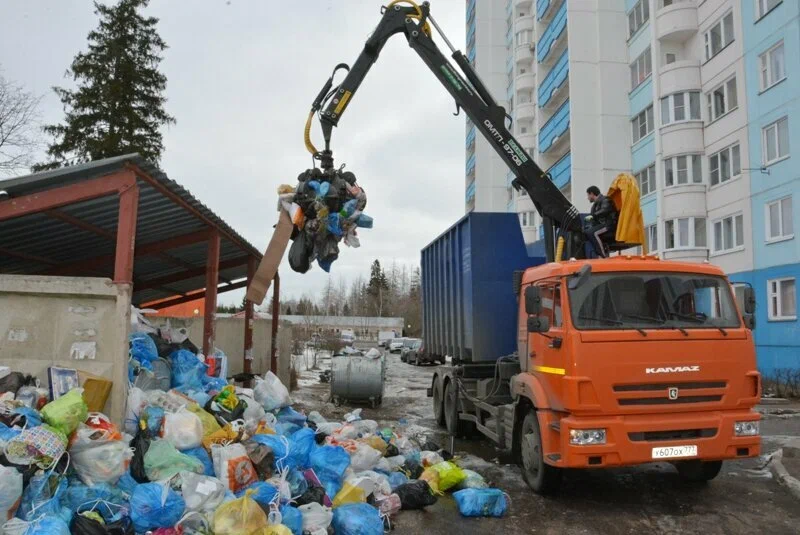 Вывоз бытового мусора в Малоярославце с погрузкой в октябре