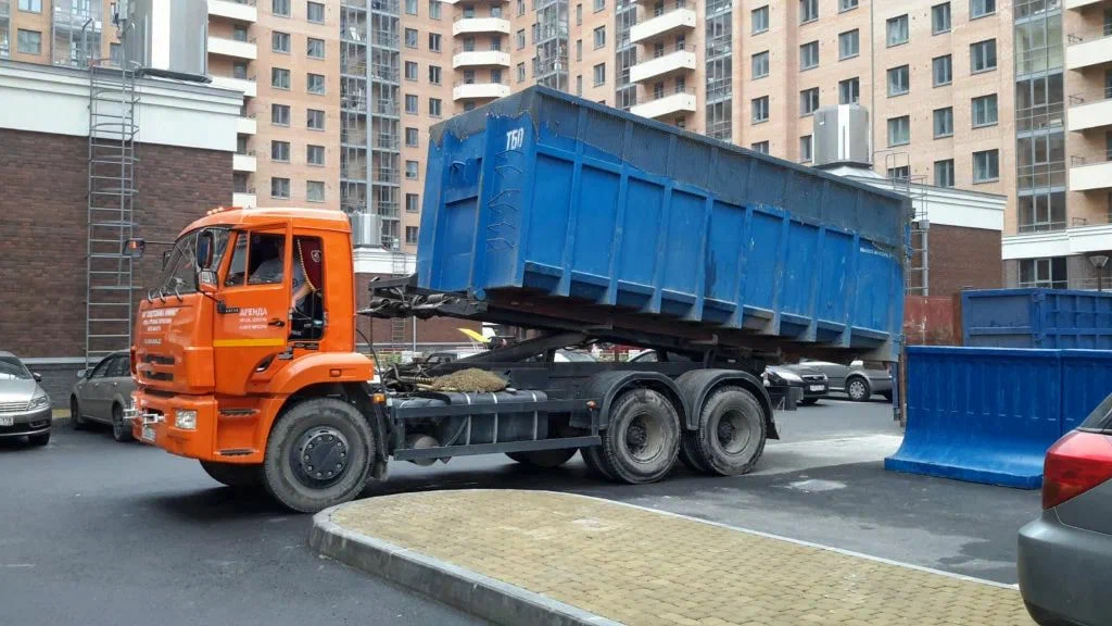 Аренда пухто для вывоза строительного и бытового мусора в Малоярославце в октябре