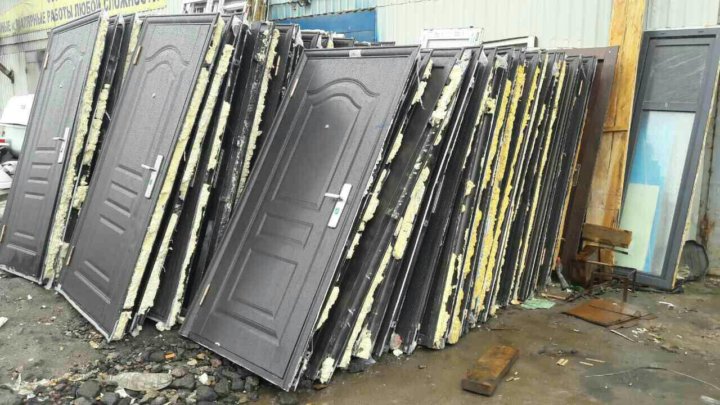 Вывоз металлических дверей с утилизацией в Малоярославце в октябре